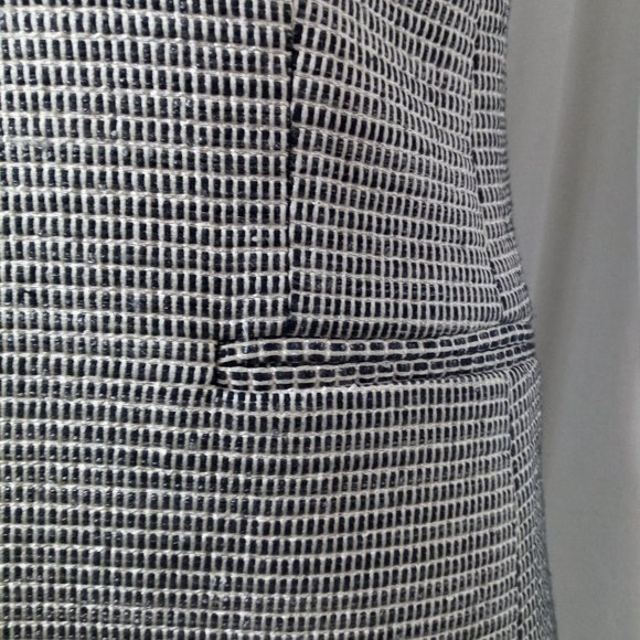 Theory S/L Raw Edge Vest - Picture 2 of 7